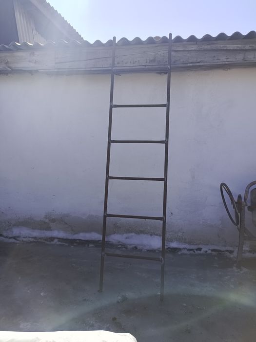 Металлическая лестница