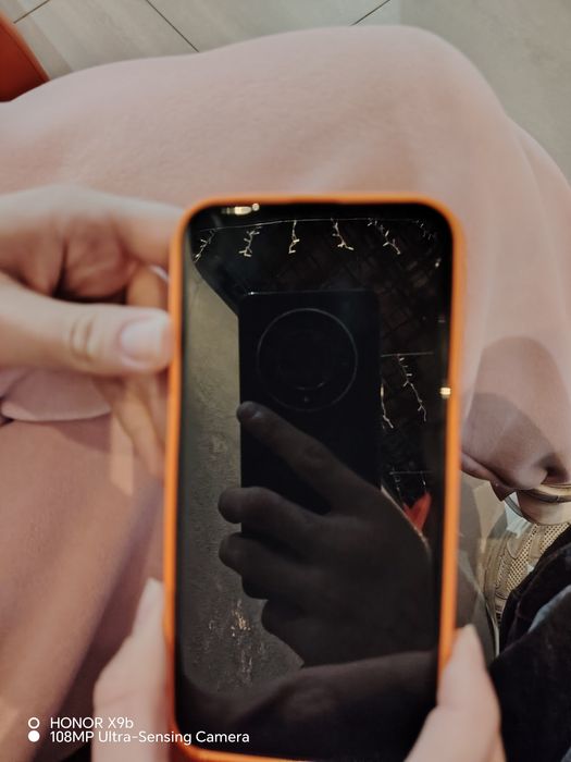 Продам айфон 13 лс