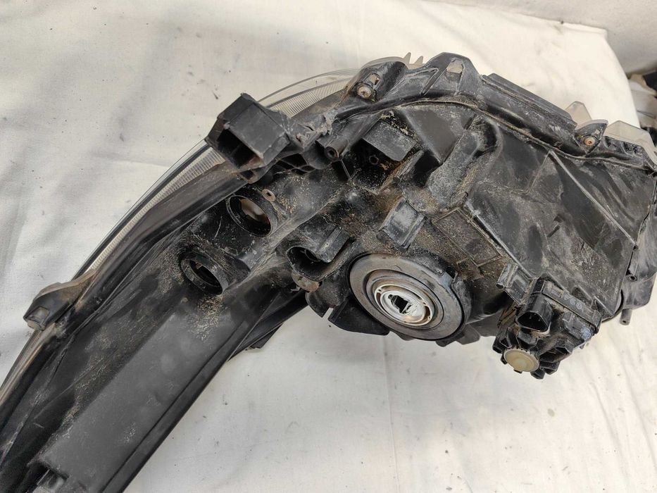 Оригинален фар Тойота  Toyota Hilux 2018