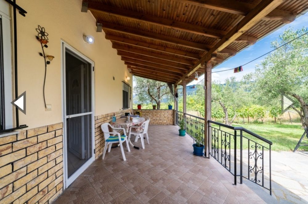 Къща за гости близо до Неа Перамос и Неа Ираклица