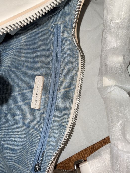 Сумочка charles&keith