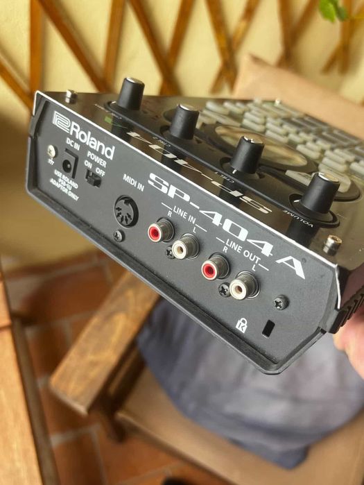 Roland SP-404A Linear Wave Sampler