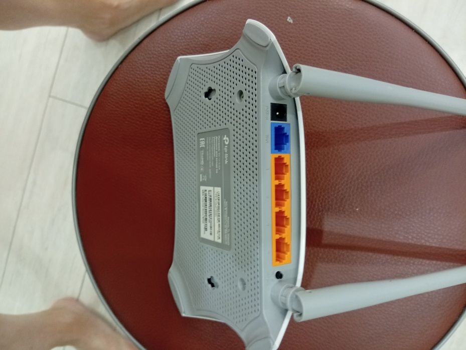 Продам  роутер TP-Link TL-WR840N.