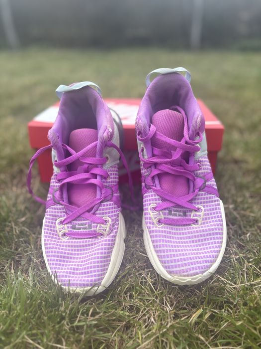 Nike LeBron Witness 7 маратонки, носени само в зала