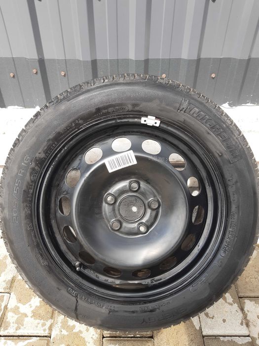Anvelopa 205/55 R16 vara Michelin si volan VW Touran