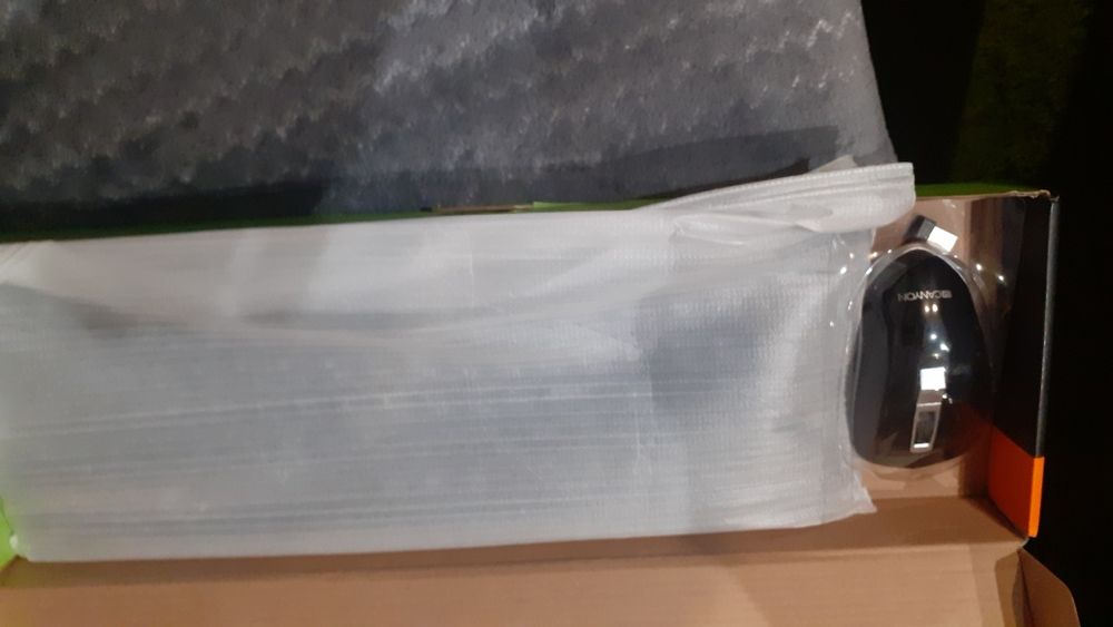 Продавам клавиатура  и мишка  безжична