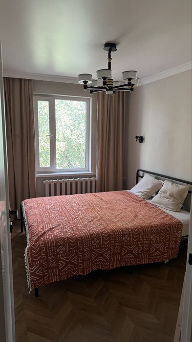 Продам кровать с матрасом