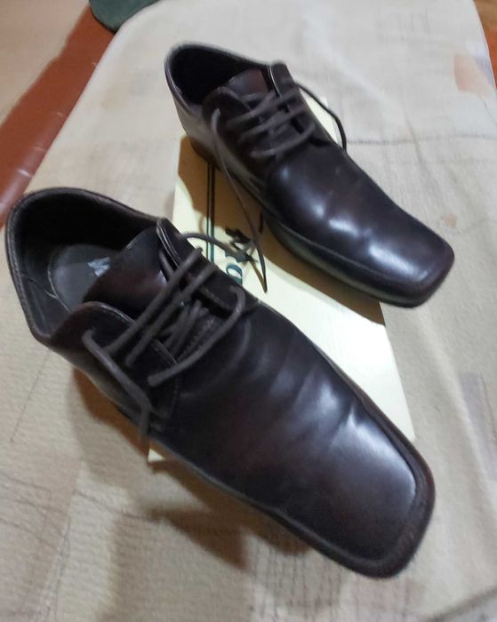 Pantofi piele adolescenti.