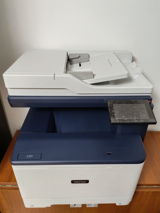 Imprimanta multifuncțională Xerox C325