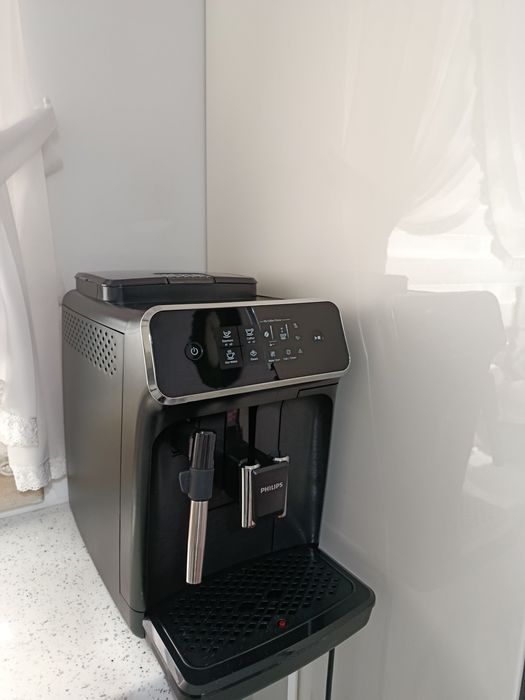 Espressor automat Philips EP2220/10, în garanție