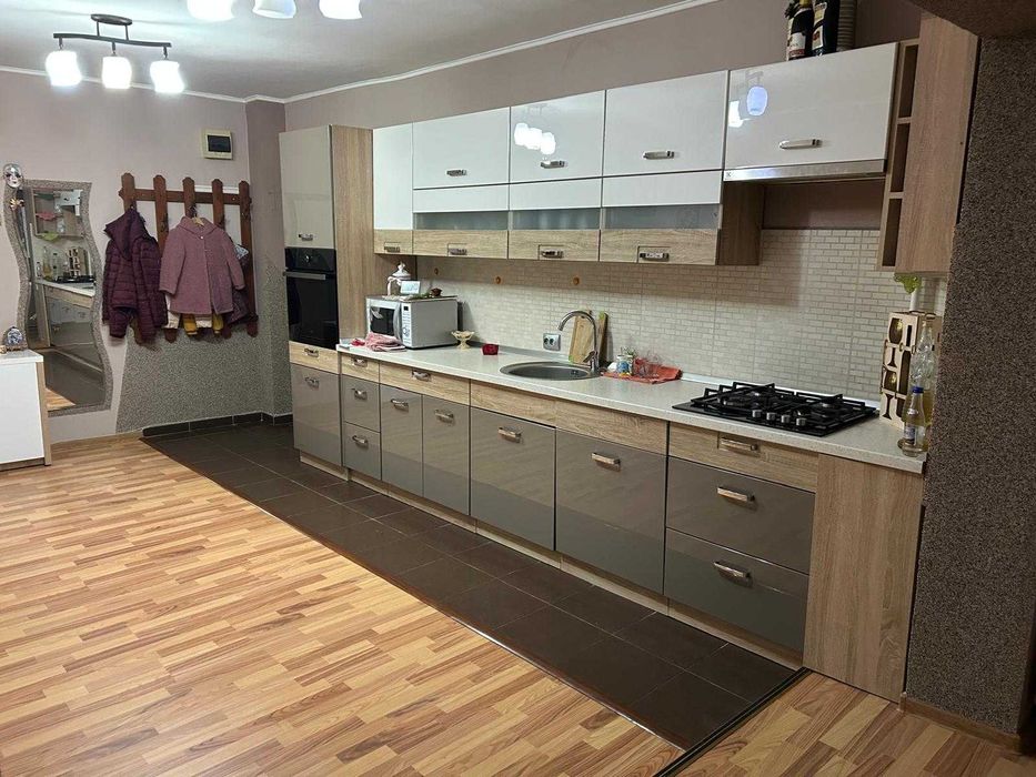 Vând apartament 2 camere zona Center Nemes