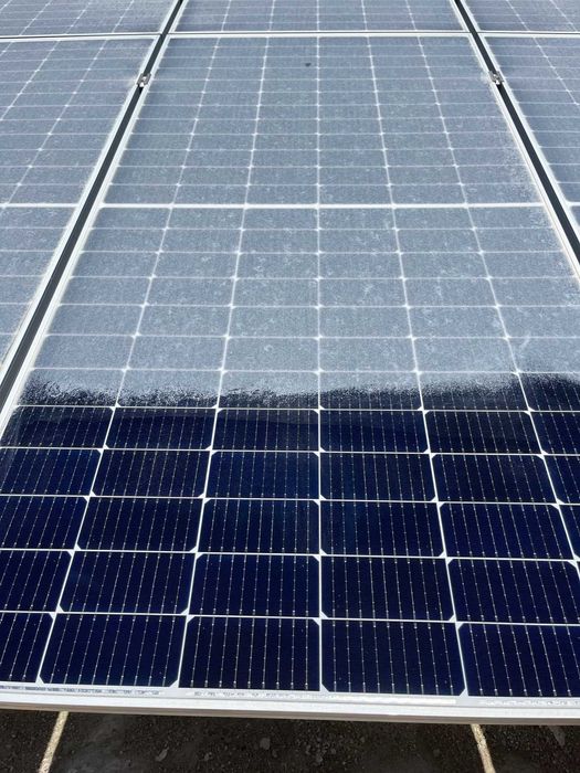 Почистване на фасади и соларни панели цялата страна