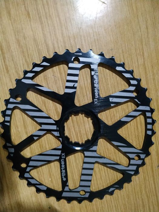 Велосипедни гуми и Е13 retainer ring за 1х10 скоростни системи