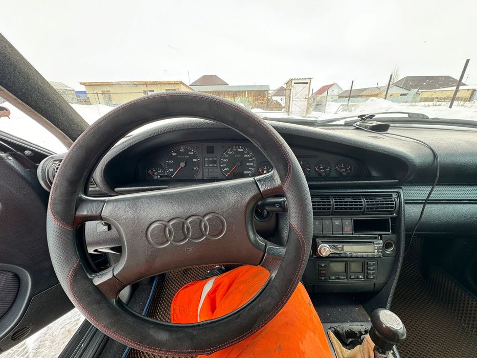 На продаже Audi a6 c4