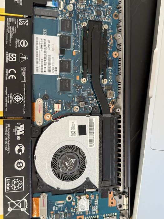 Asus UX305L pentru PIESE