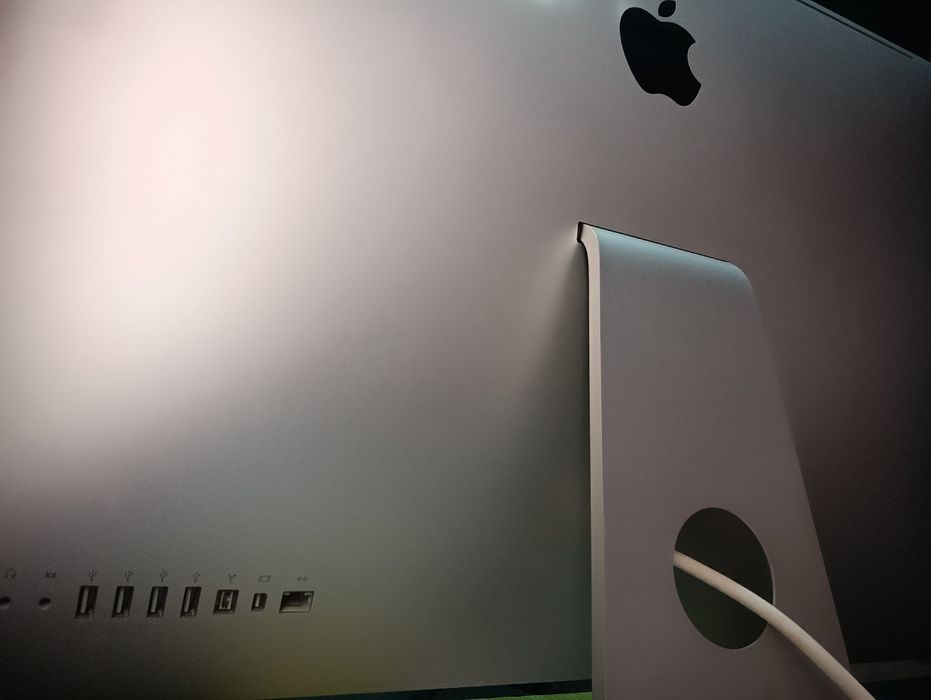 Моноблок Apple iMac 27 2010 год