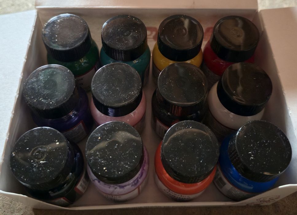 Pachet de vopsea Angelus cu 12 culori