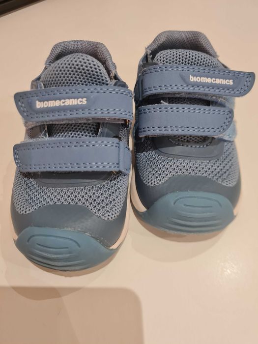 Pantofi bebelusi marimea 21 (ca si noi)
