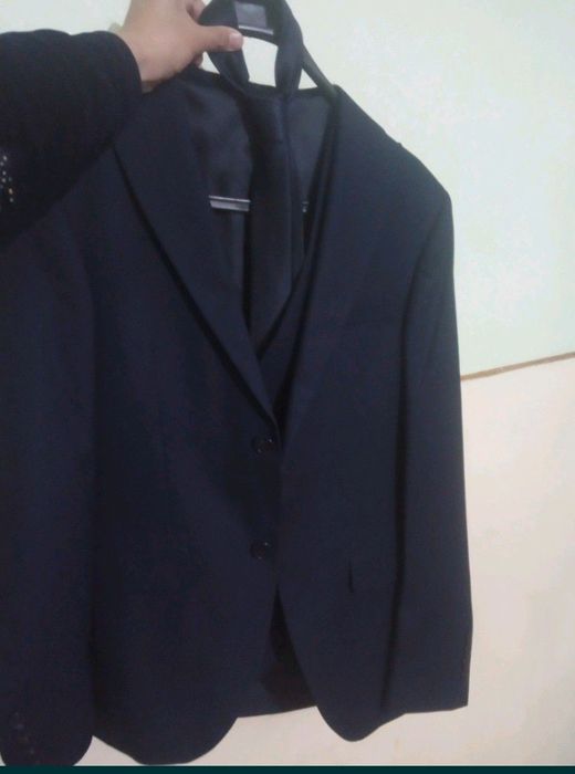 Тройка сотилади размер 46