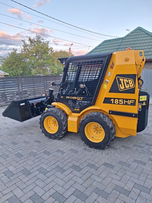 Miniincarcator jcb 185hf Robot