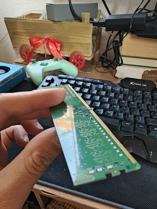 Продавам 8GB RAM плоча в добро състояние!