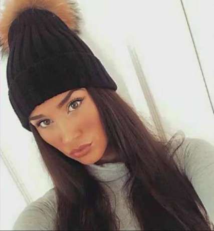 дамска шапка зимна голям естествен пух лисица тик так копче и се сваля