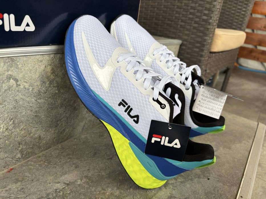 Adidasi sneakers Fila Starfit schimb cu Nike Adidas