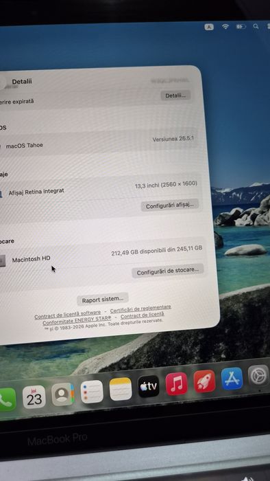 MacBook Pro 13 inch, M2 cu  touch bar