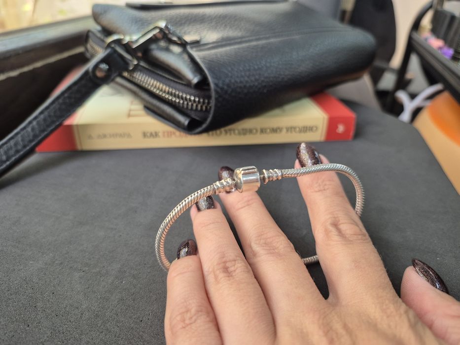 Продам браслет Pandora  20 размер