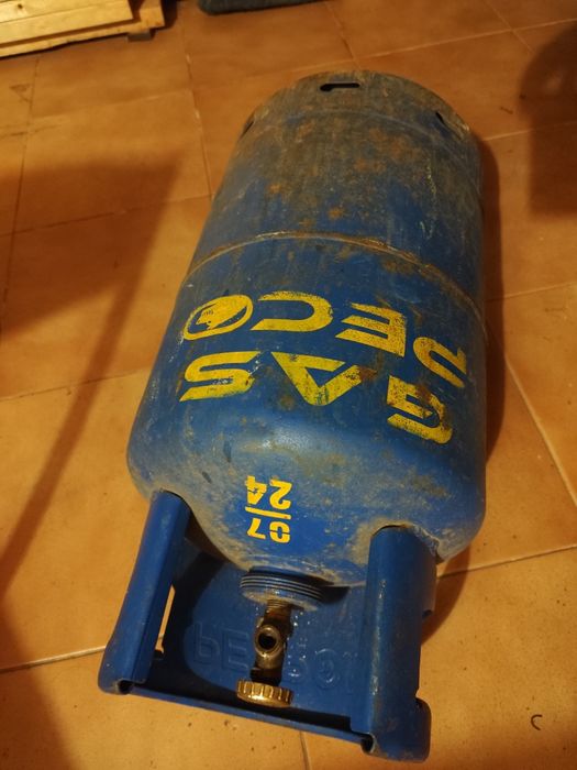 Vând butelie mare de aragaz