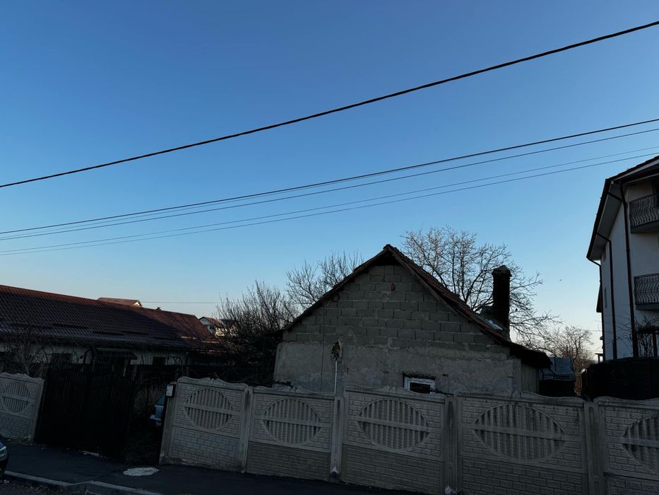 Teren in FACAI cu strada asfaltata si utilitati!