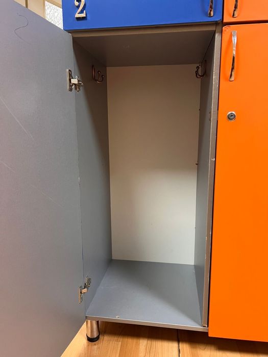 Шкафы для хостелов, спортазлов.