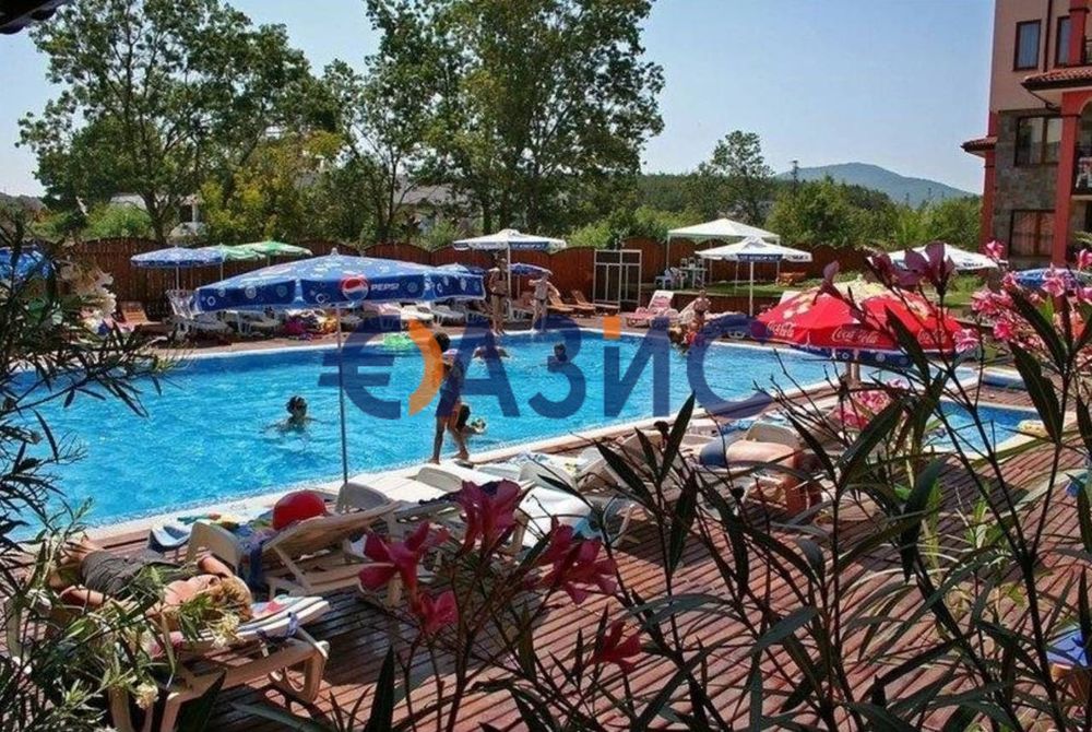 Продава се Хотел в Царево - 11365 кв.м за 463 €/кв.м - Снимка #11