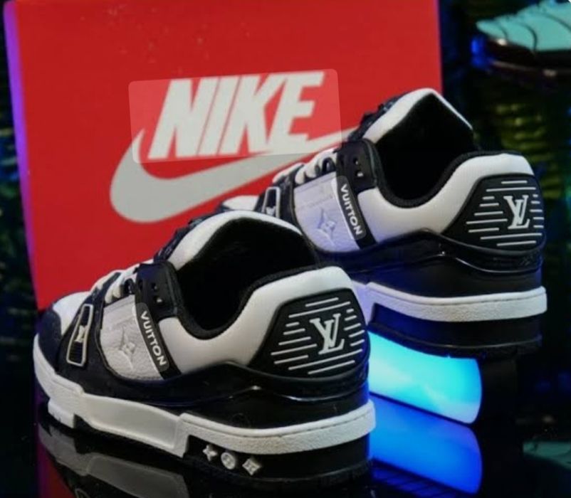 Унисекс обувки  LV