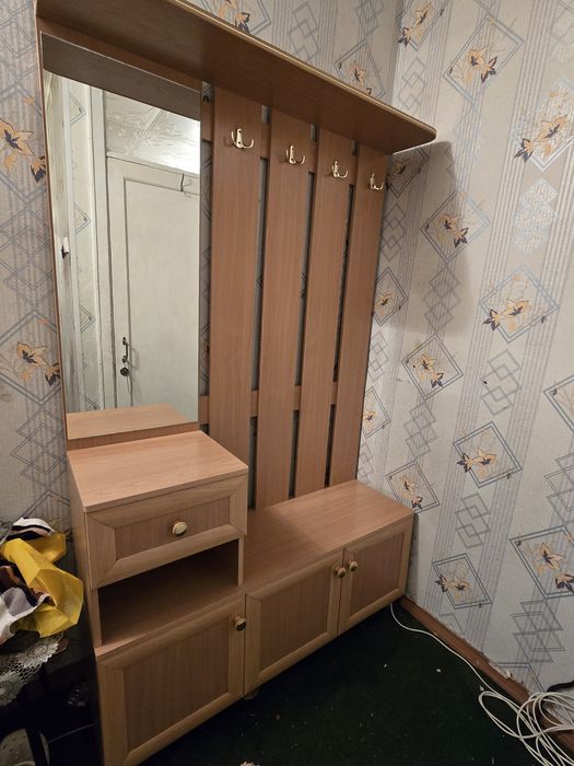 Продам прихожку недорого