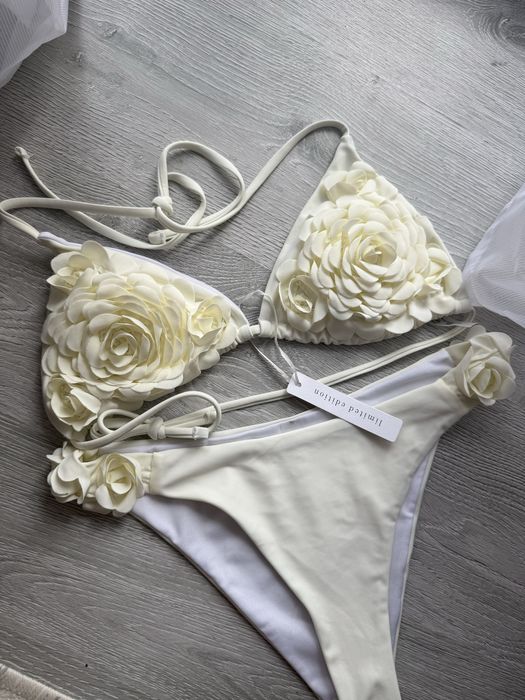 Costum baie Asos Editie limitata+ cadou Zara