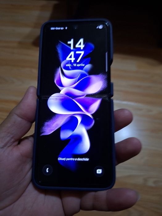 Vind samsung flip 3 este exact ca in poze fara zgirieturi