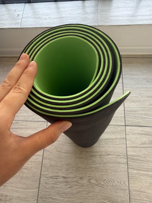 Продам коврик для йоги