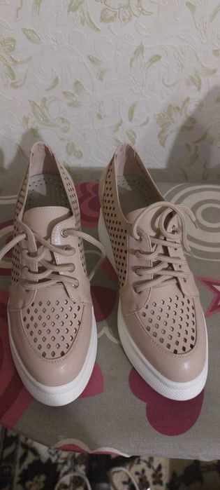 Продам летние туфли