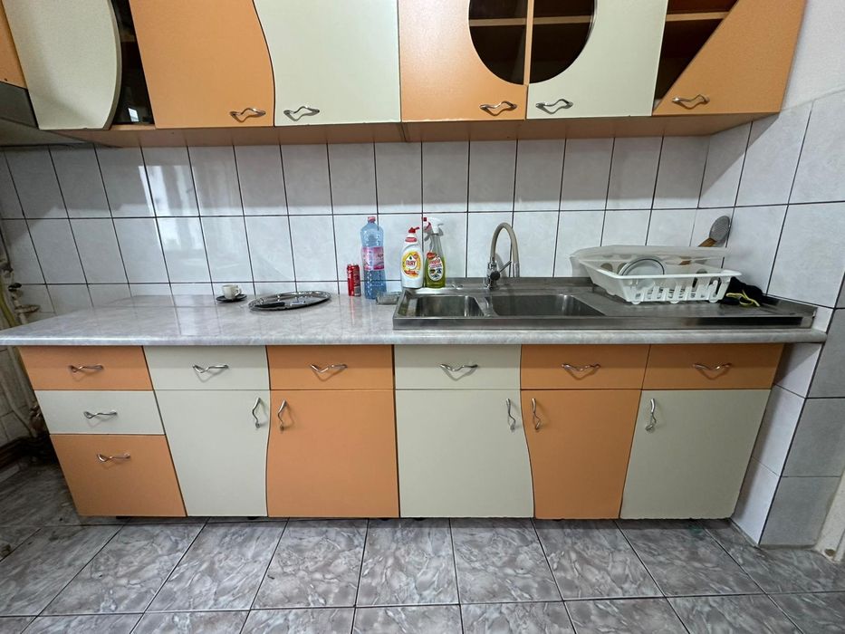 Vând mobilă de bucătărie