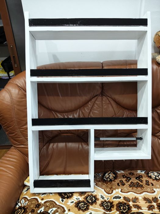 Raft bucatarie din lemn de brad