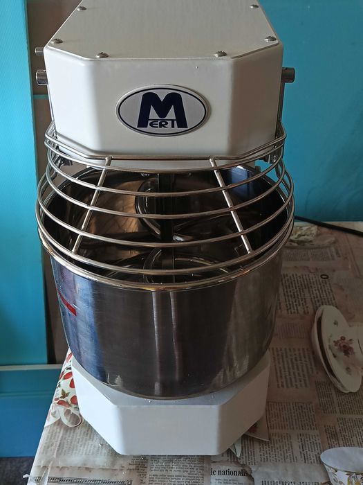 Тестомесачка 10литра