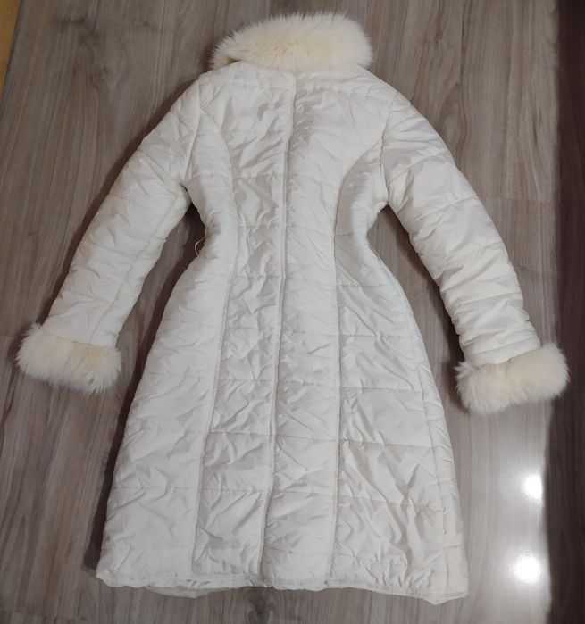 Дамска грейка в млечно-бял цвят