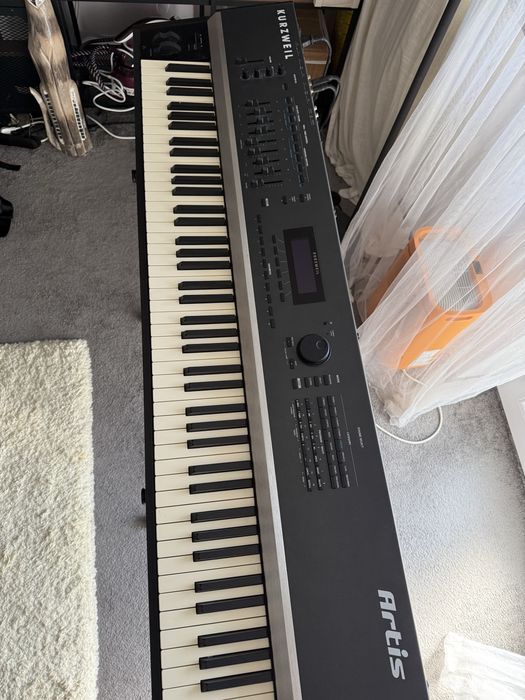 Kurzweil Artis 88 - Pian Digital Profesional - stare foarte buna