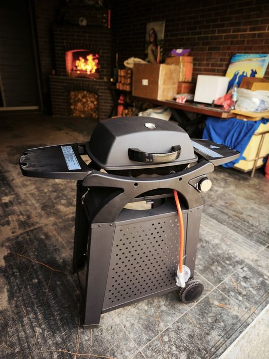 Газовый гриль и тележка