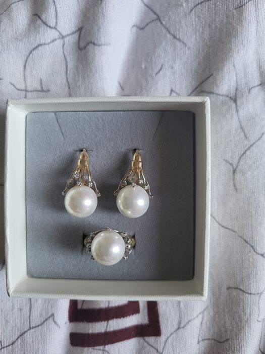 Продам Комплект серги.