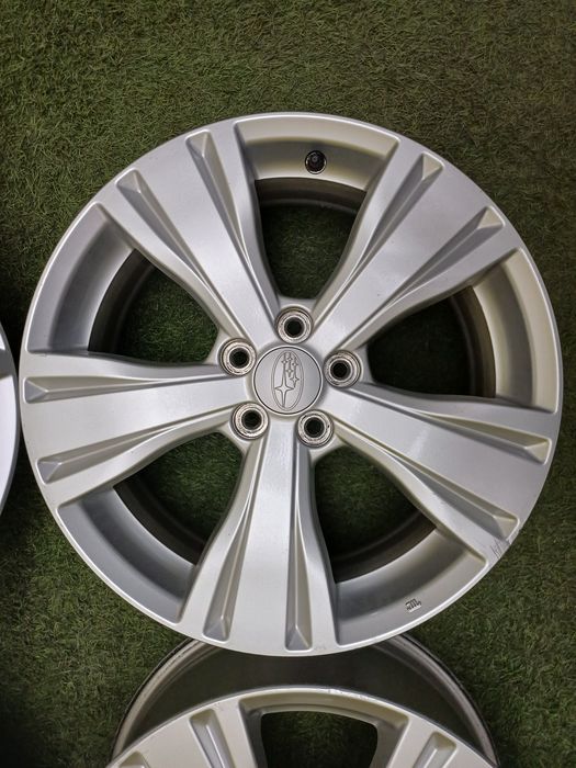 Диски R17 5×100 на Subaru.