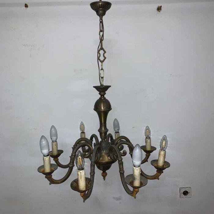 Candelabru vintage din bronz masiv cu opt brate