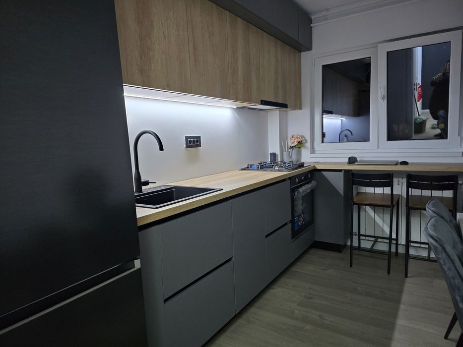 Inchirere apartament 3 camere