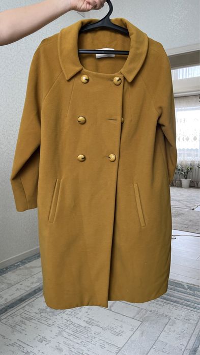 демисезонный пальто новый